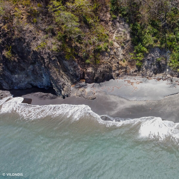 Anse Céron, Martinique - photographie par drone réalisée par ©Vilondis